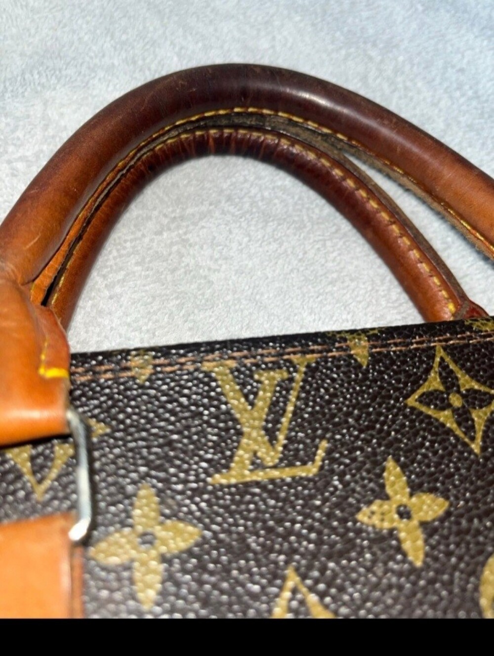 LV VINTAGE HAND BAG. 60's or 70's ? - Picture 10 of 13
